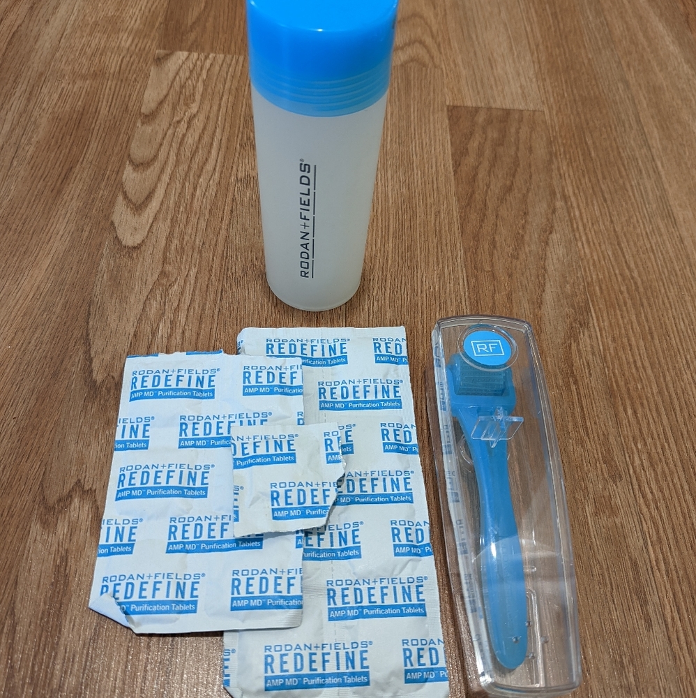 Rodan & Fields Facial Roller with cleansing tabs